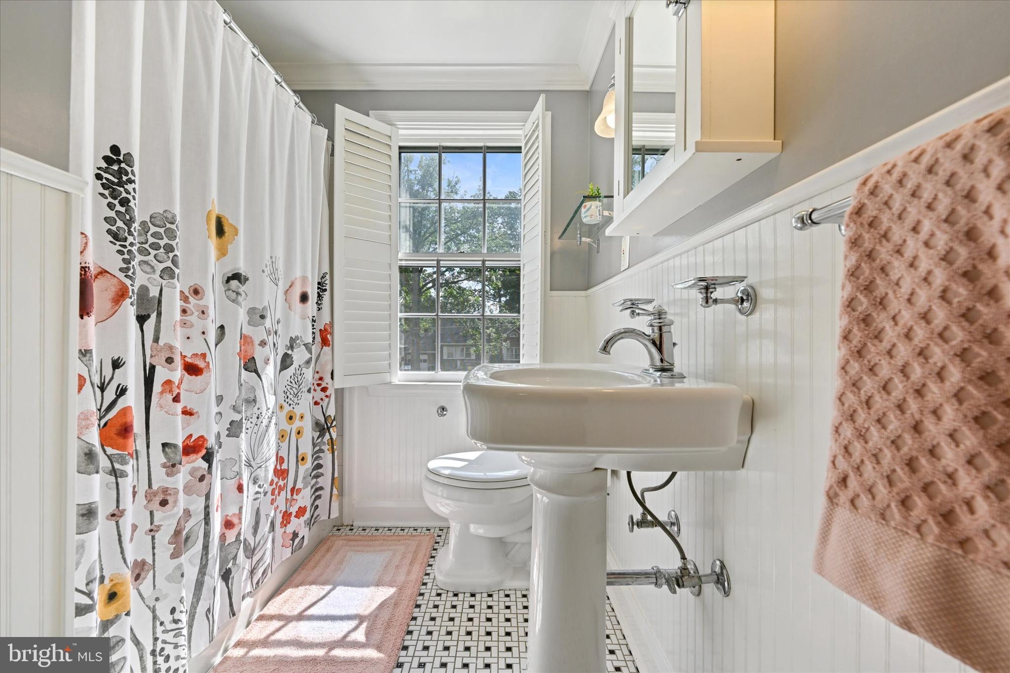 LOCH RAVEN MANOR - Residential