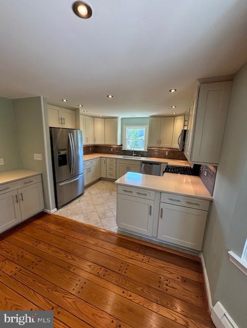 NEW FREEDOM - Residential Lease