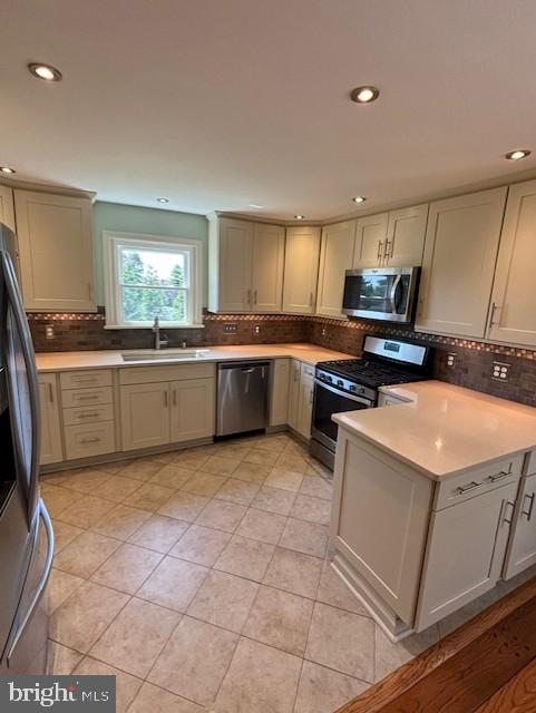 NEW FREEDOM - Residential Lease