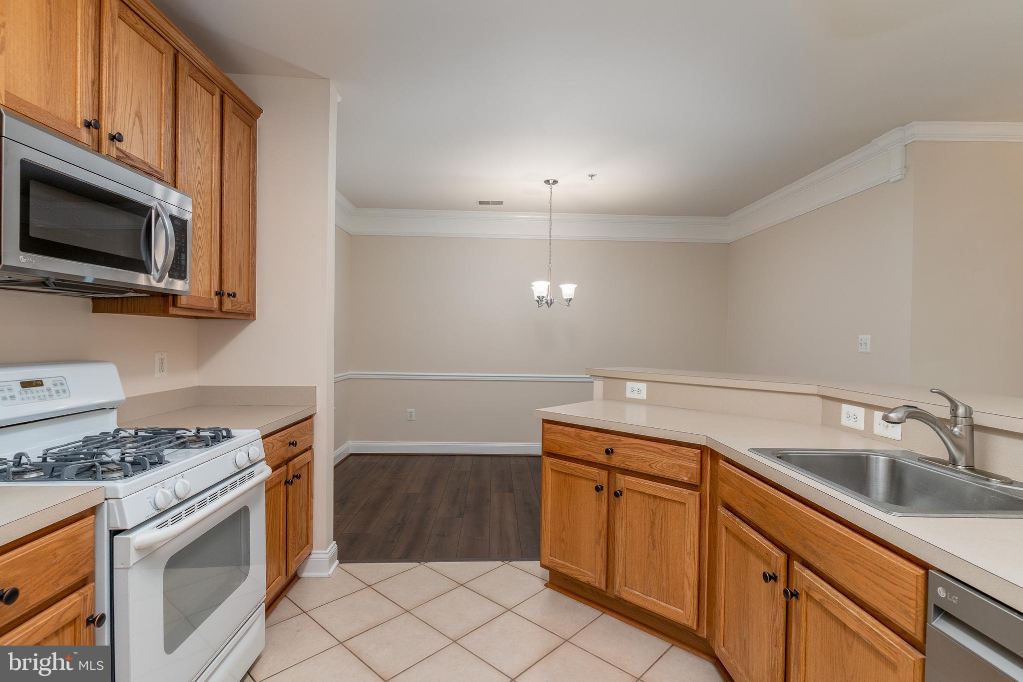 5900 WHALE BOAT DRIVE 204