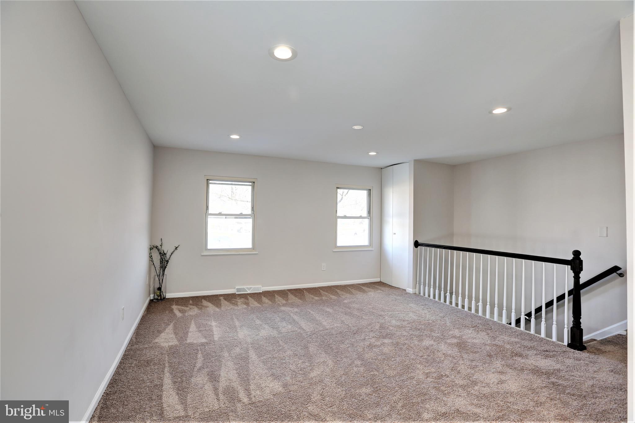 GLENARDEN WOODS - Residential