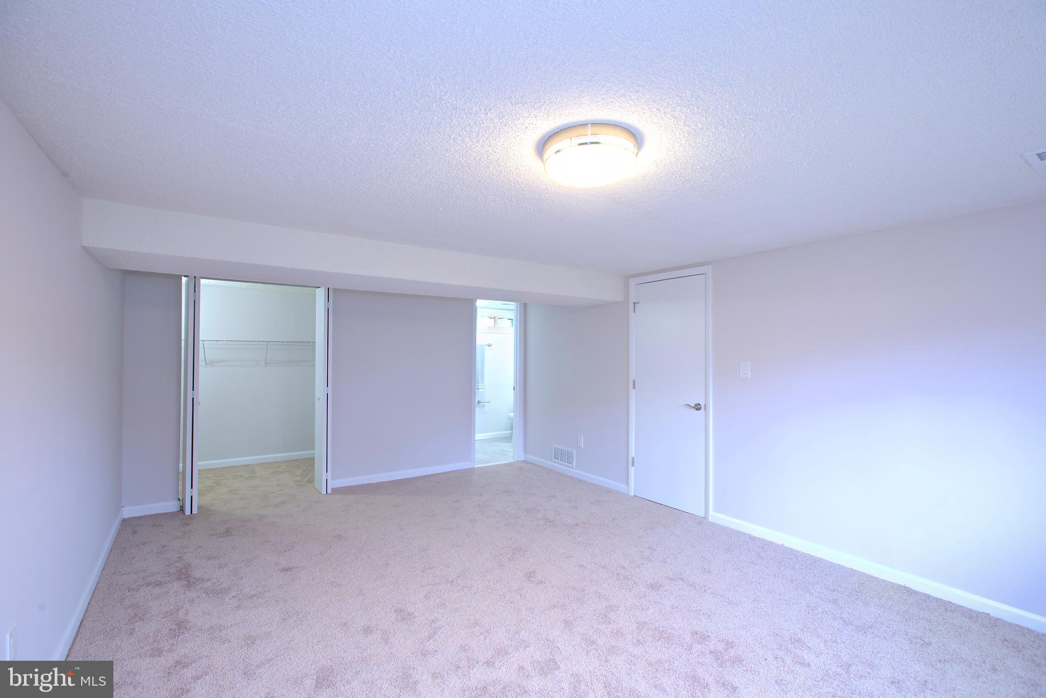 GLENARDEN WOODS - Residential