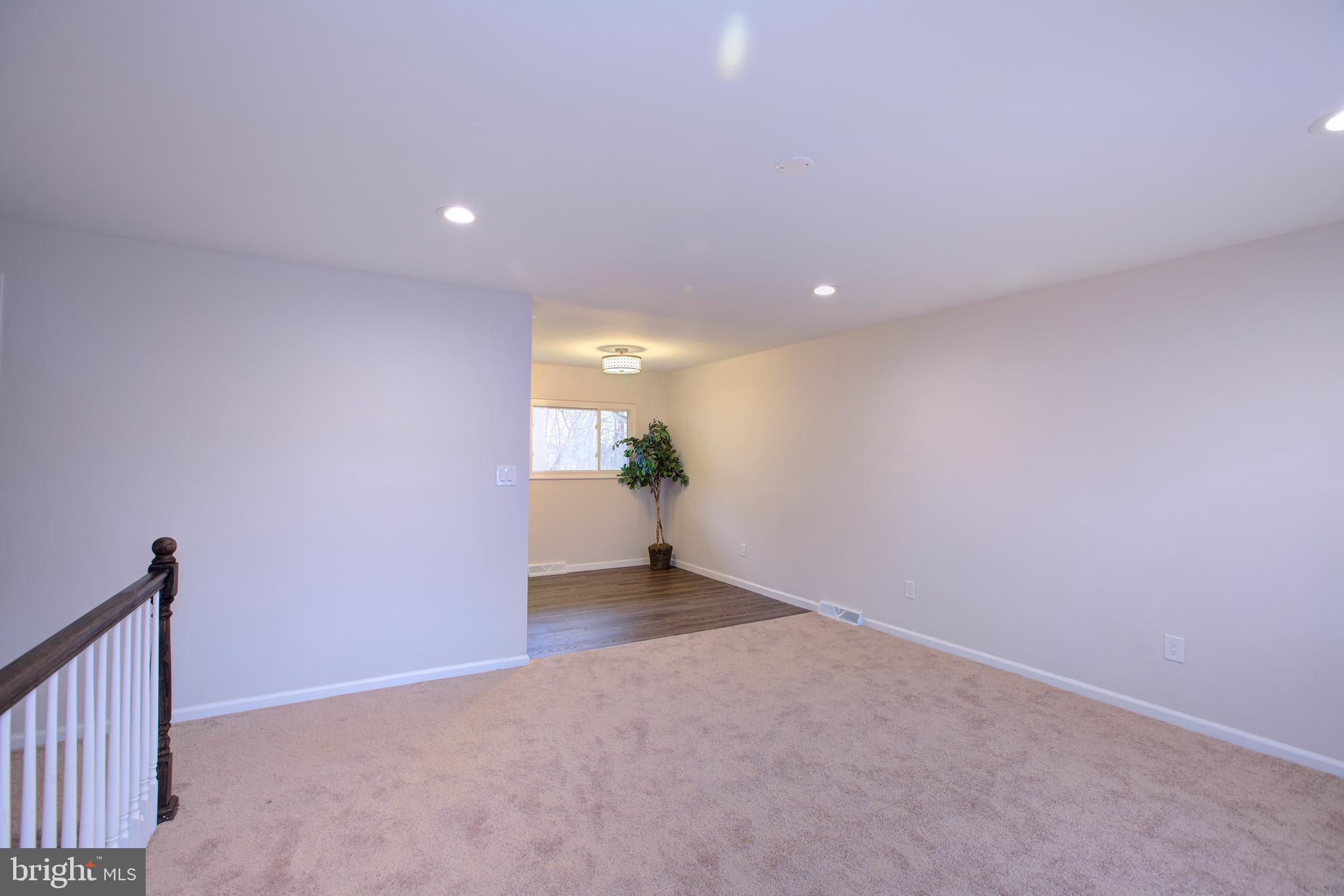 GLENARDEN WOODS - Residential