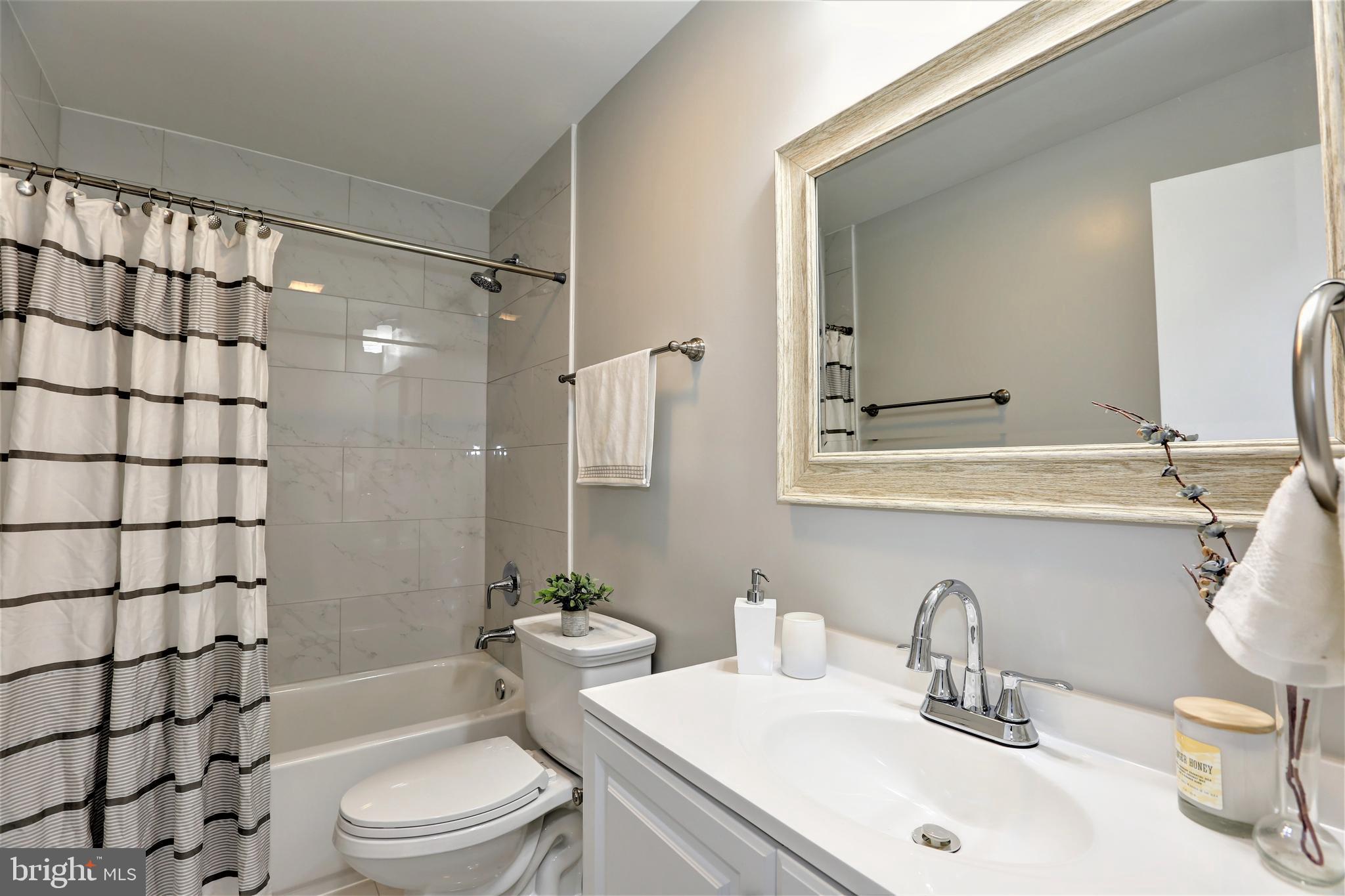 GLENARDEN WOODS - Residential