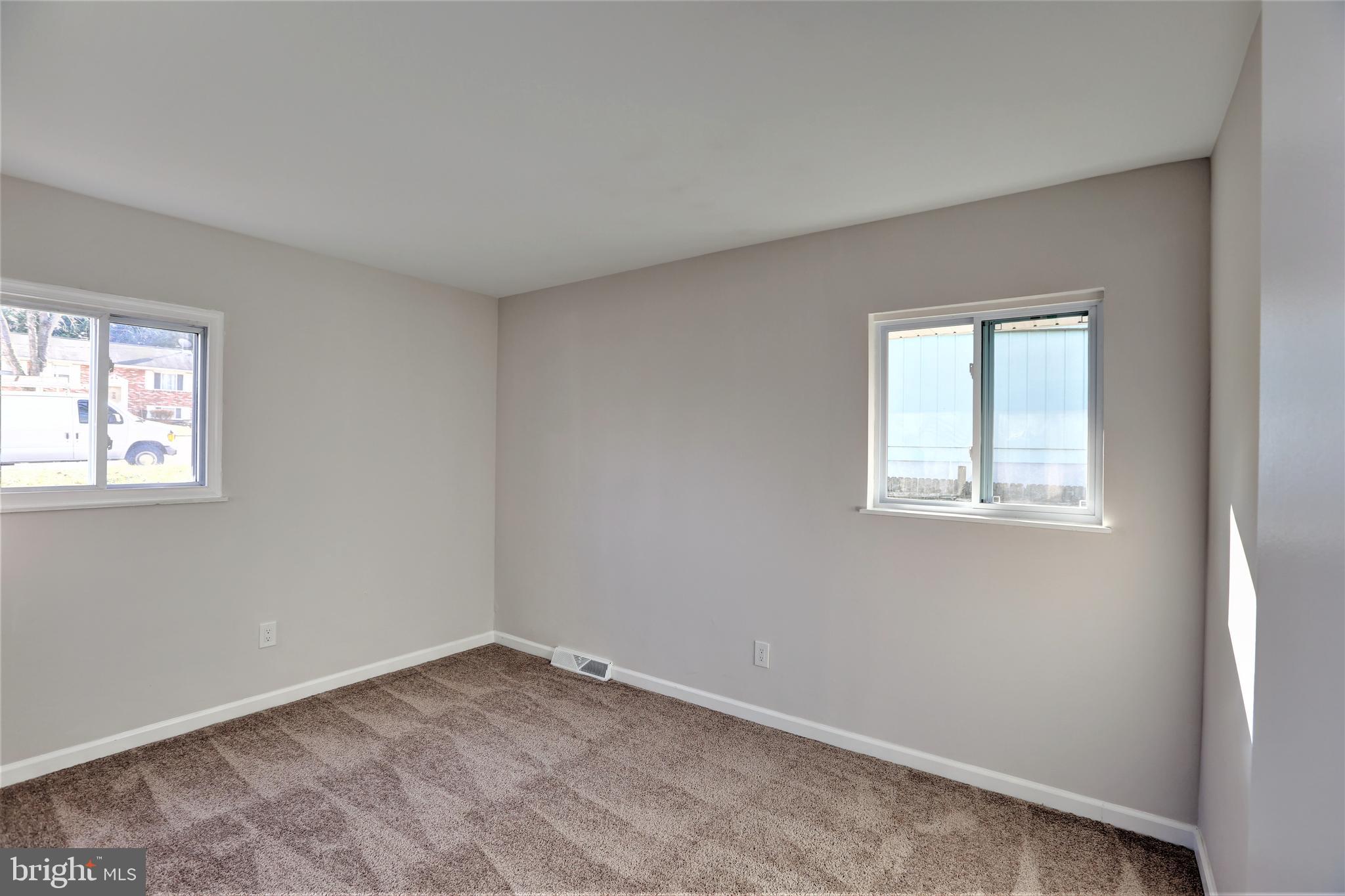 GLENARDEN WOODS - Residential