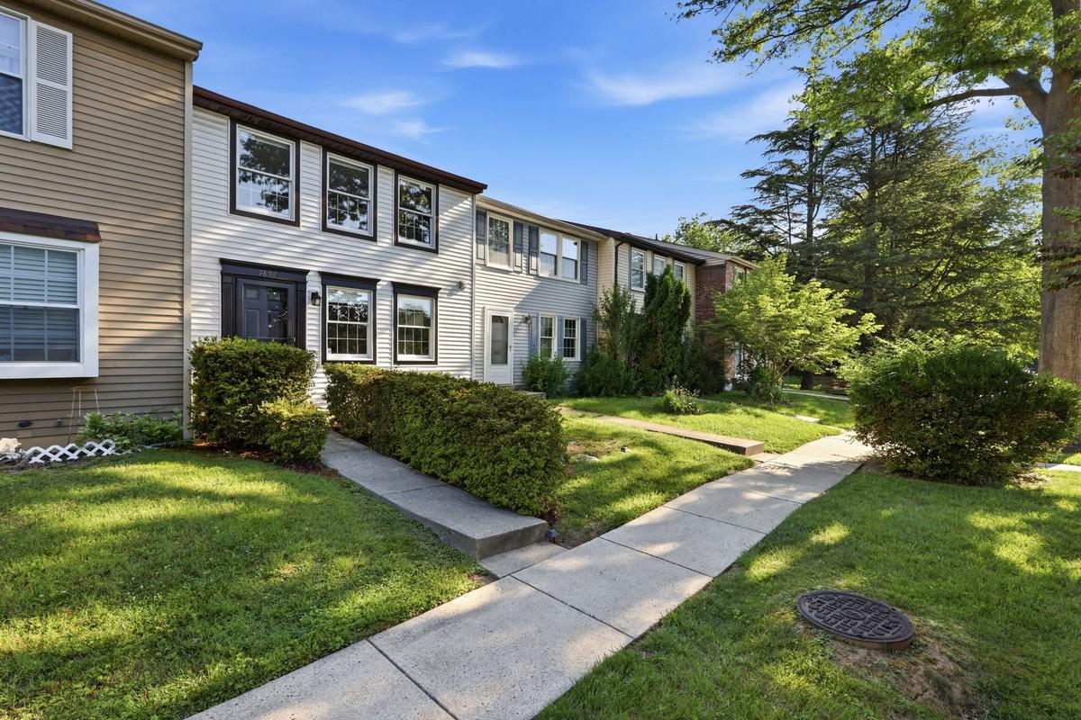 7807 BREEZY DOWN TERRACE