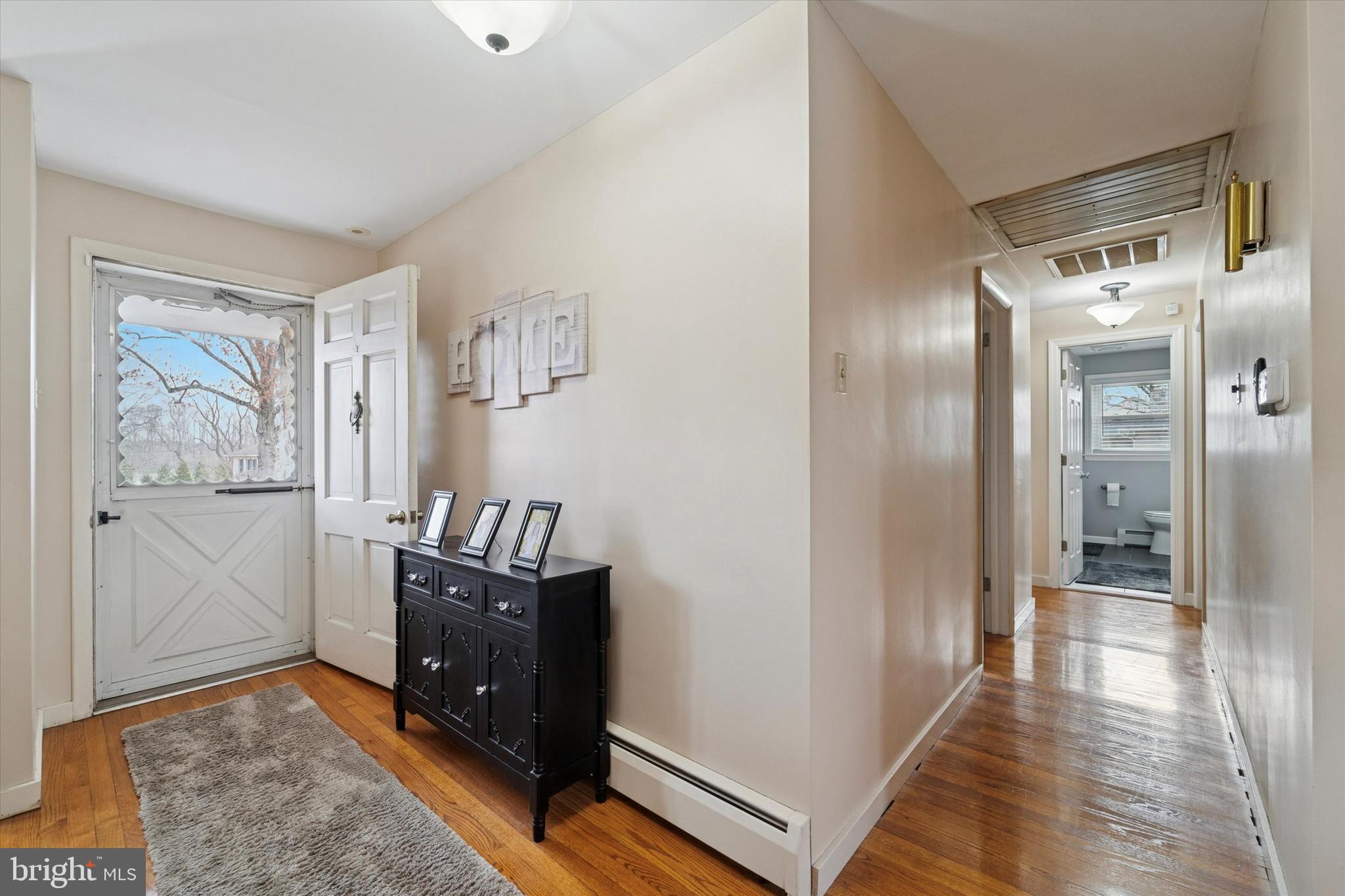 1217 CRESTWOOD DRIVE