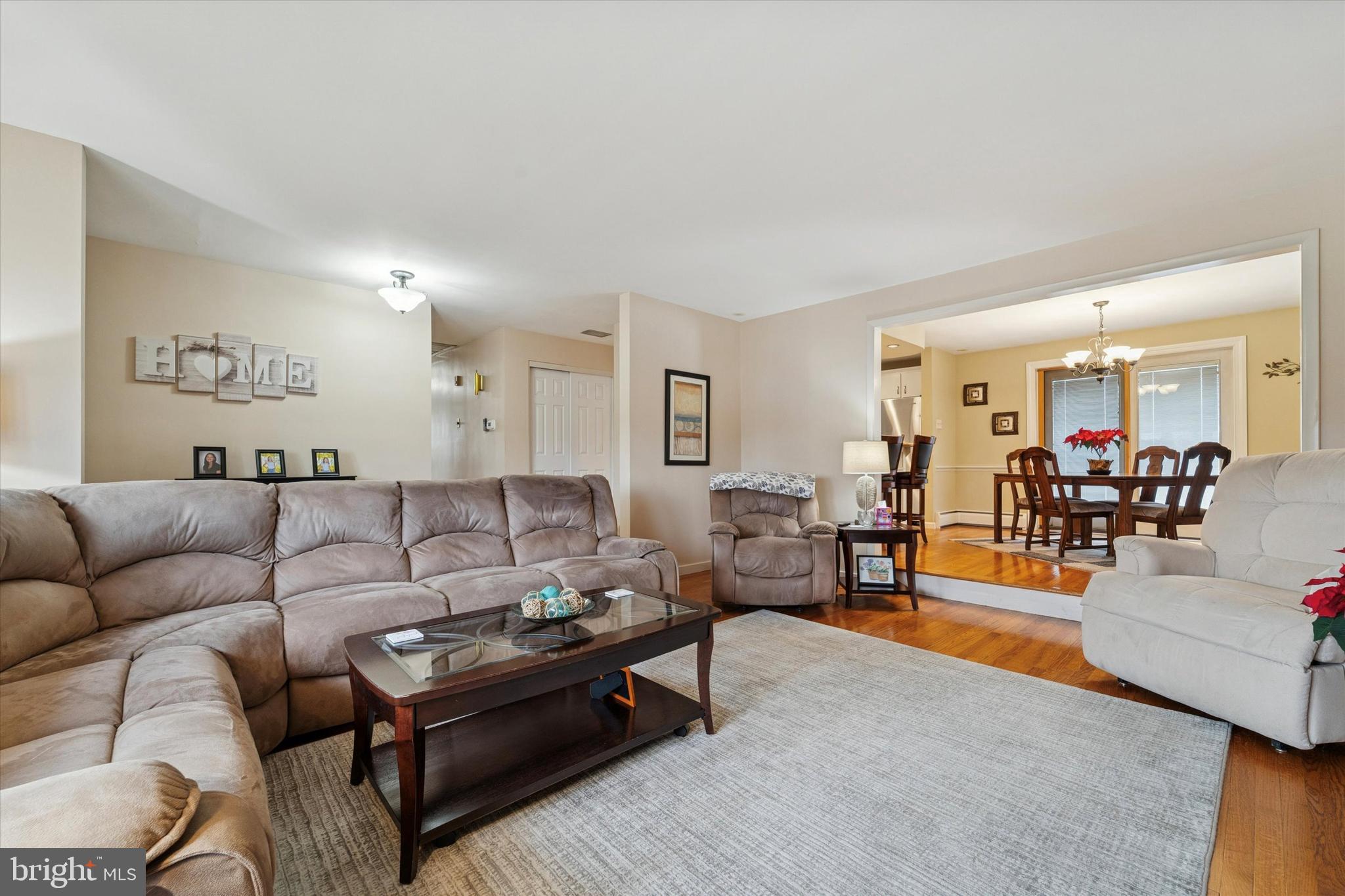 1217 CRESTWOOD DRIVE