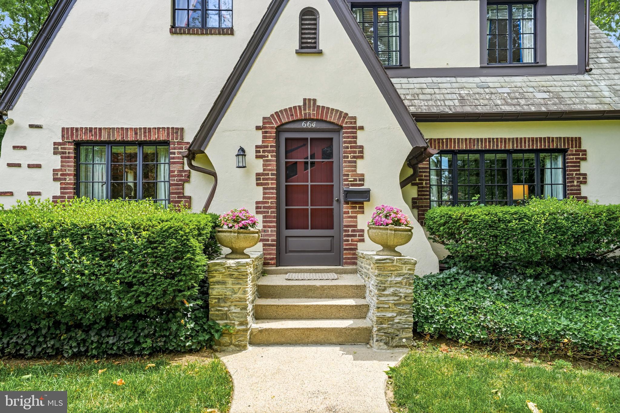 664 E GREENMAN ROAD