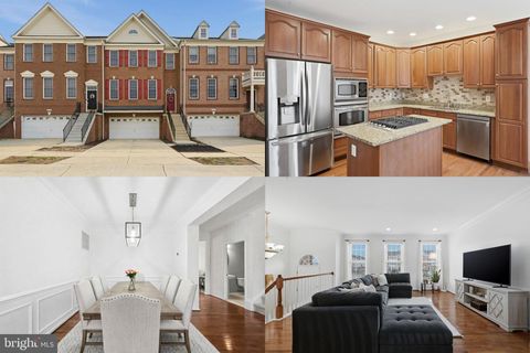 Townhouse For Sale - 25176 Whippoorwill Terrace<br/> CHANTILLY, VA 20152