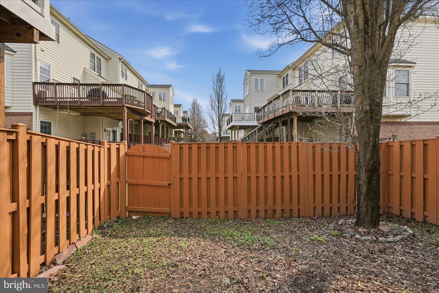 SOUTH RIDING - Residential