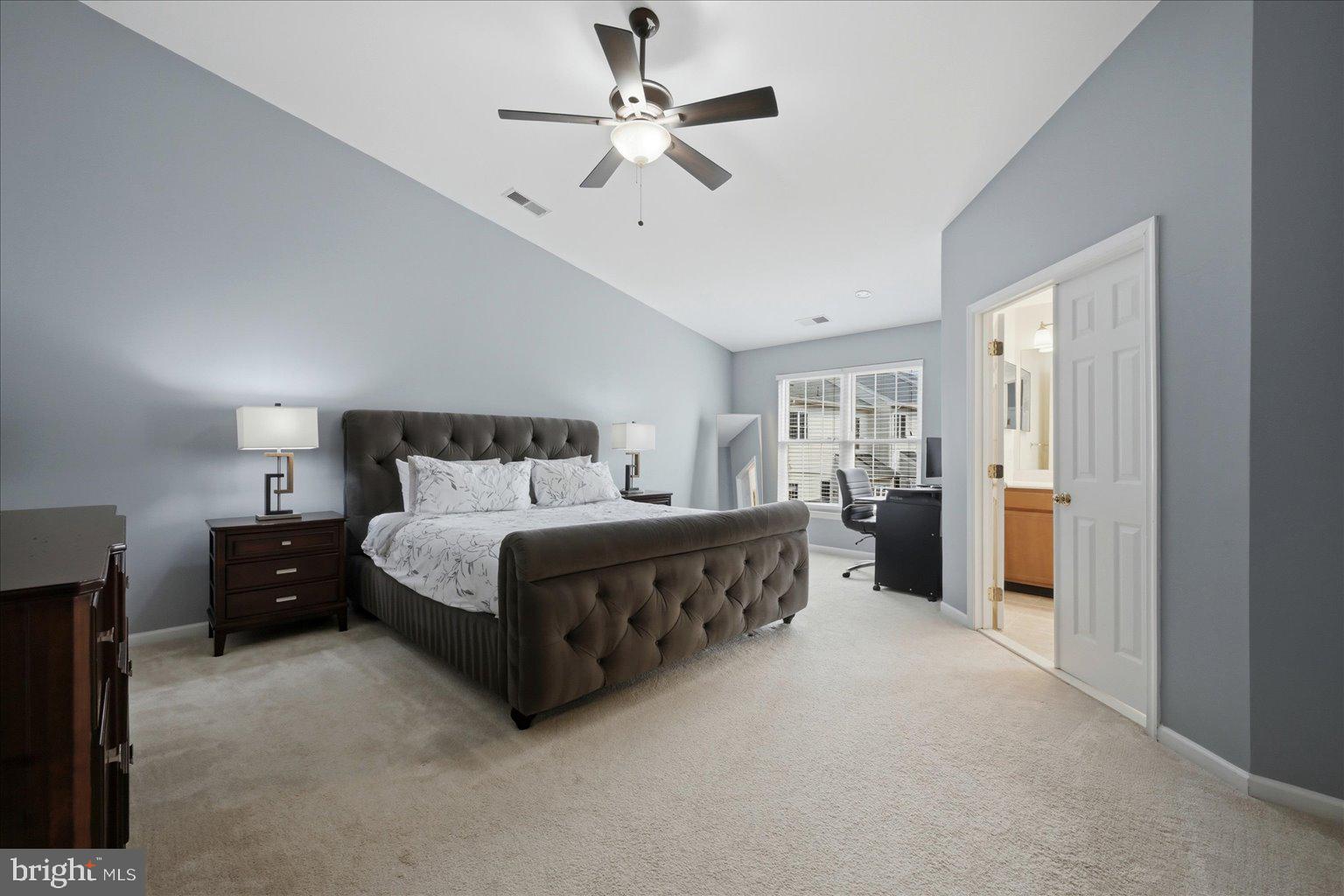 SOUTH RIDING - Residential