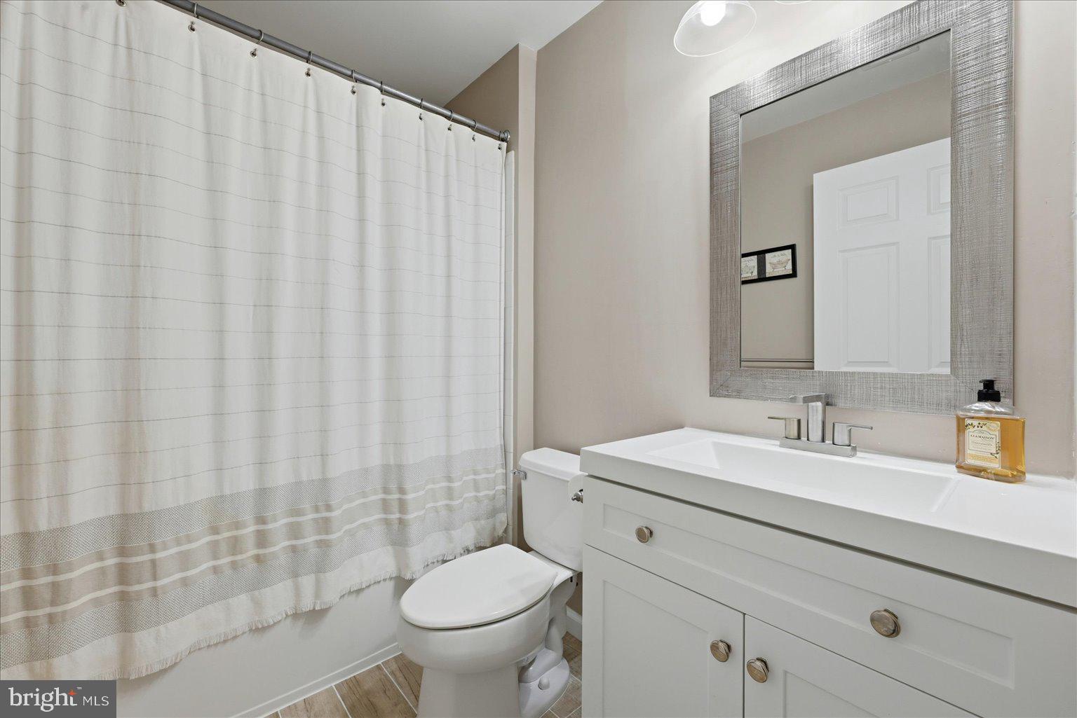 SOUTH RIDING - Residential