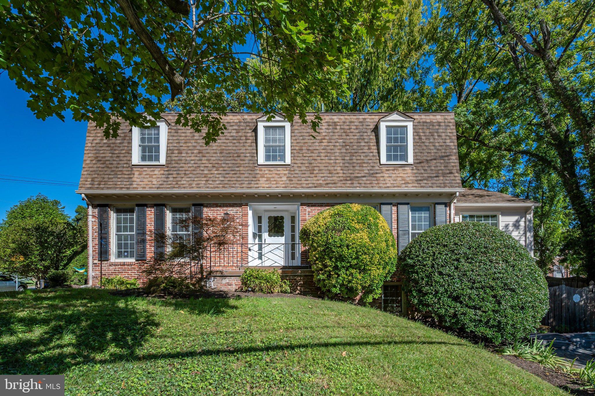4905 W CEDAR LANE