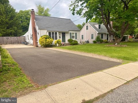 Homes For Sale - 90 Grandview Avenue<br/> HAMILTON, NJ 08620