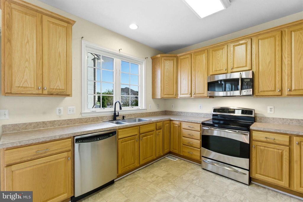 Photo of 313 Lewisburg Lane, MARTINSBURG, WV 25403 (MLS # WVBE2050412)