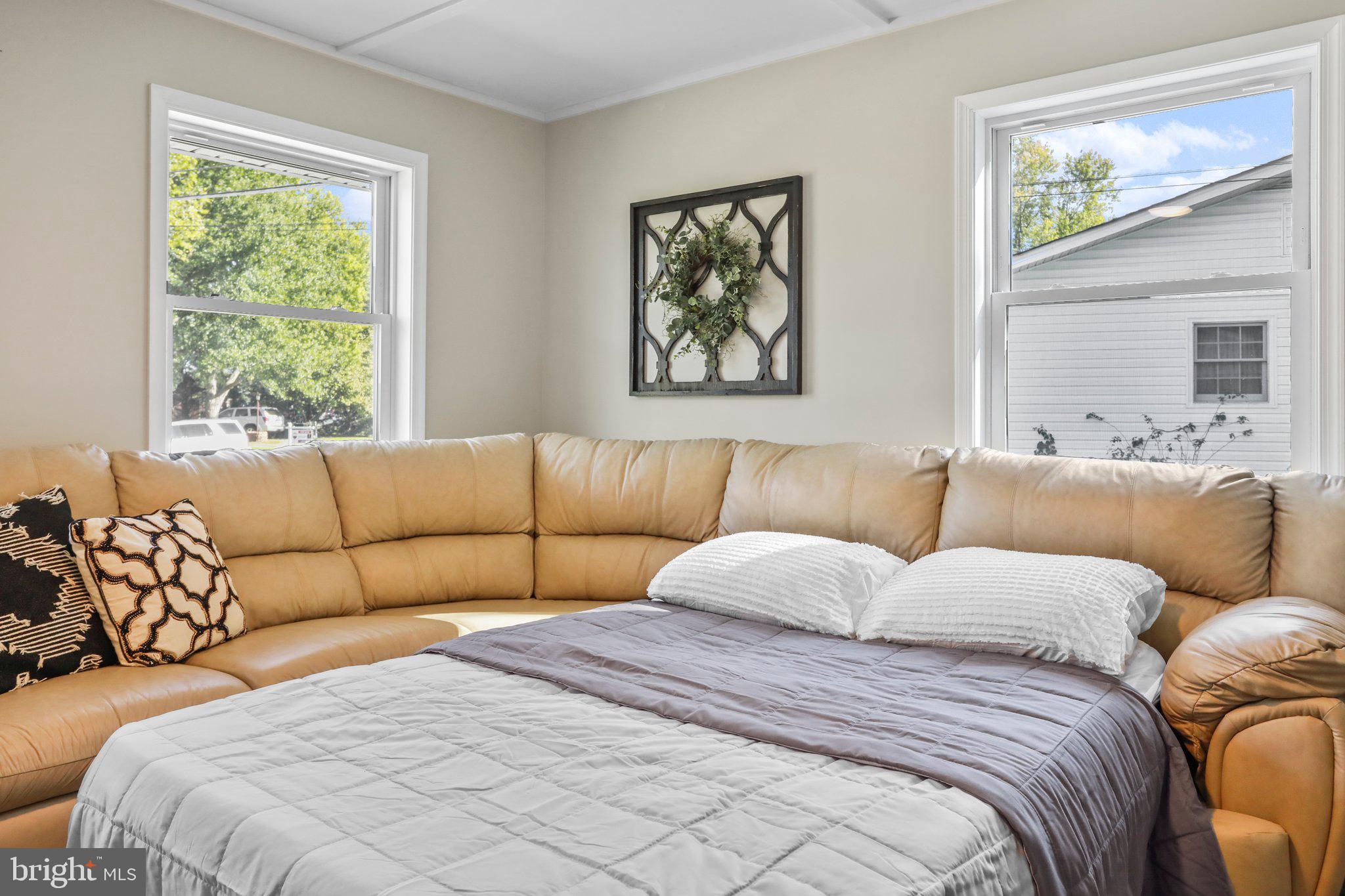 THE MEADOWS - Residential Lease