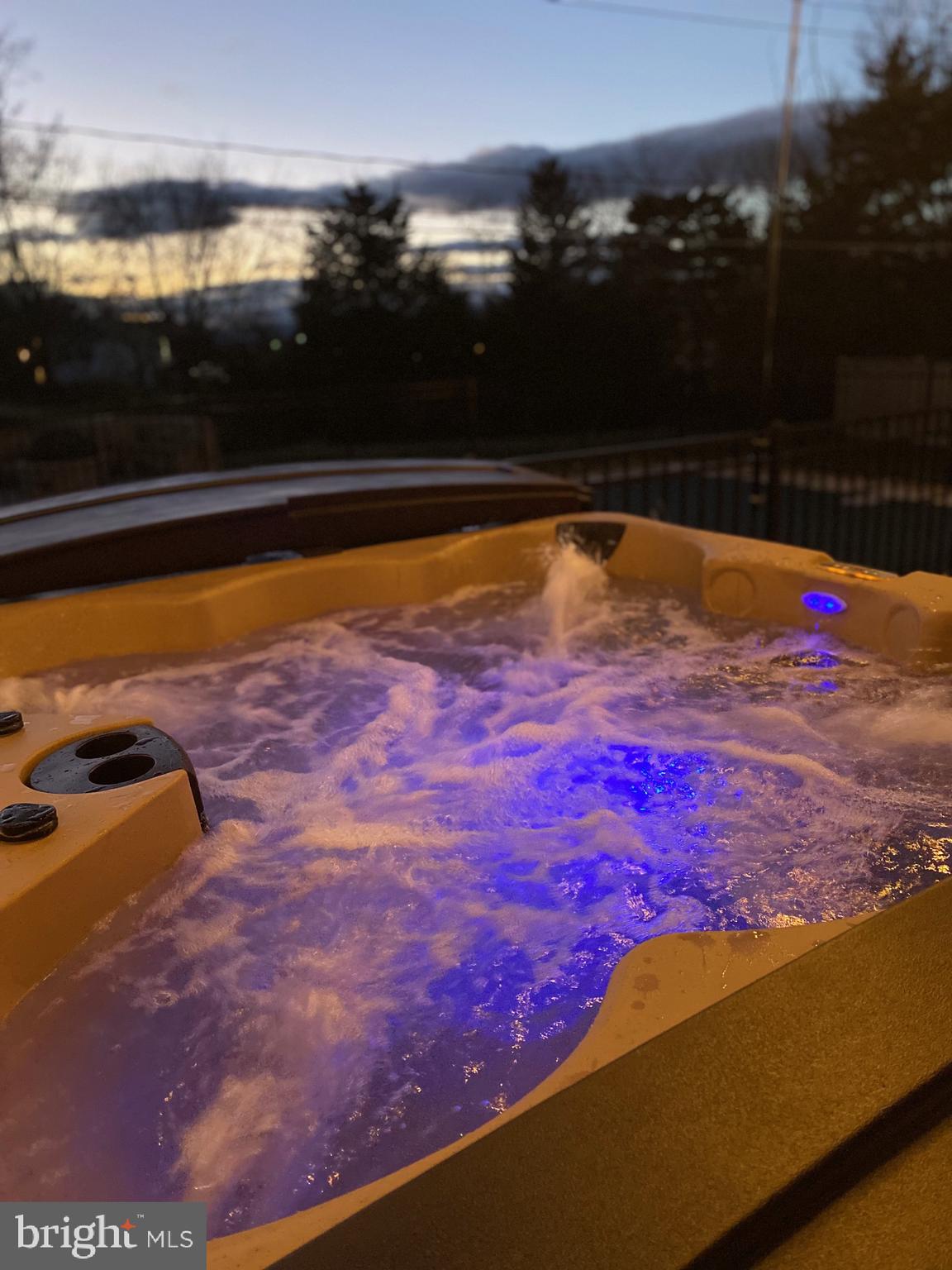 THE MEADOWS - Residential Lease