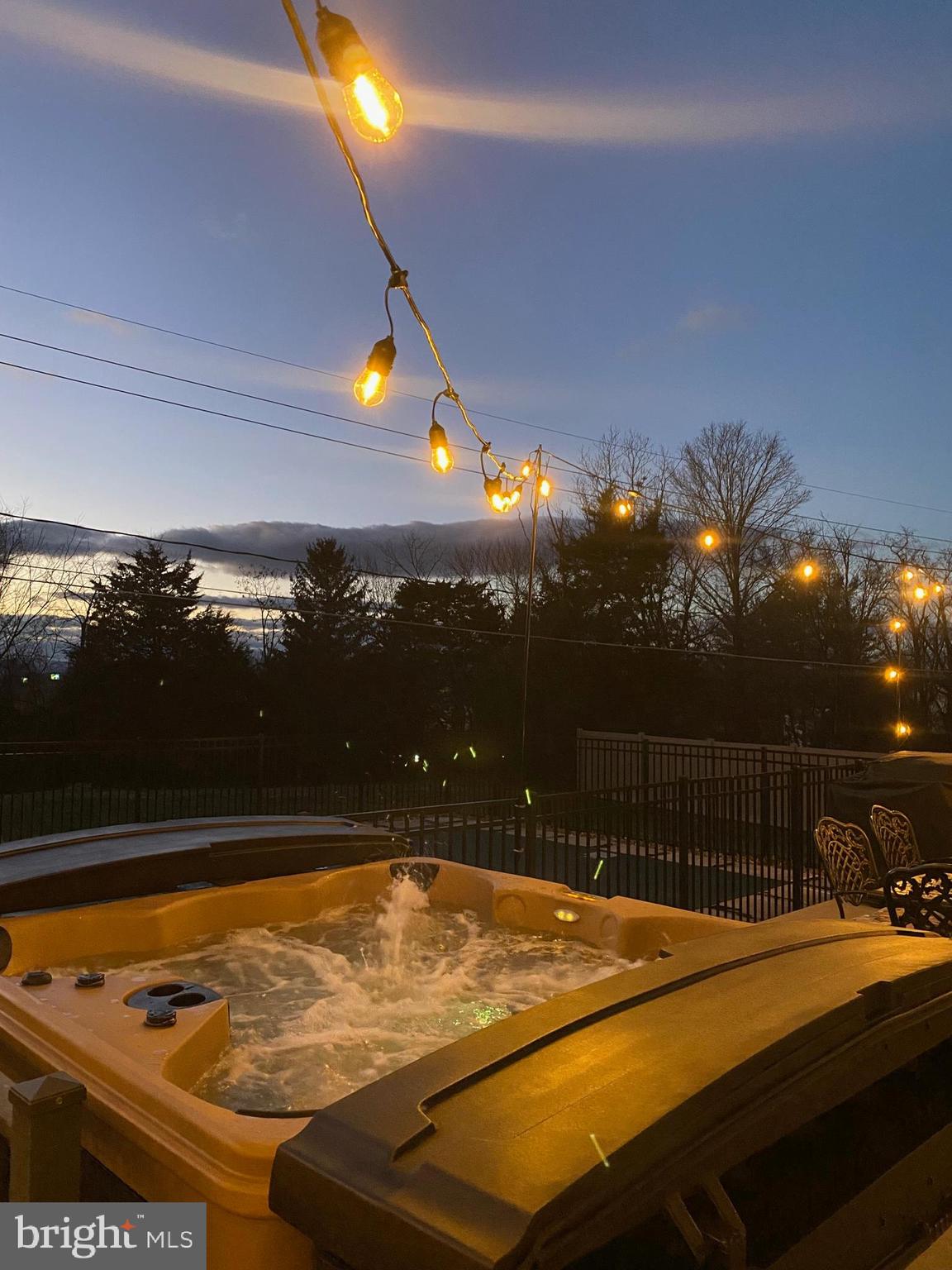 THE MEADOWS - Residential Lease