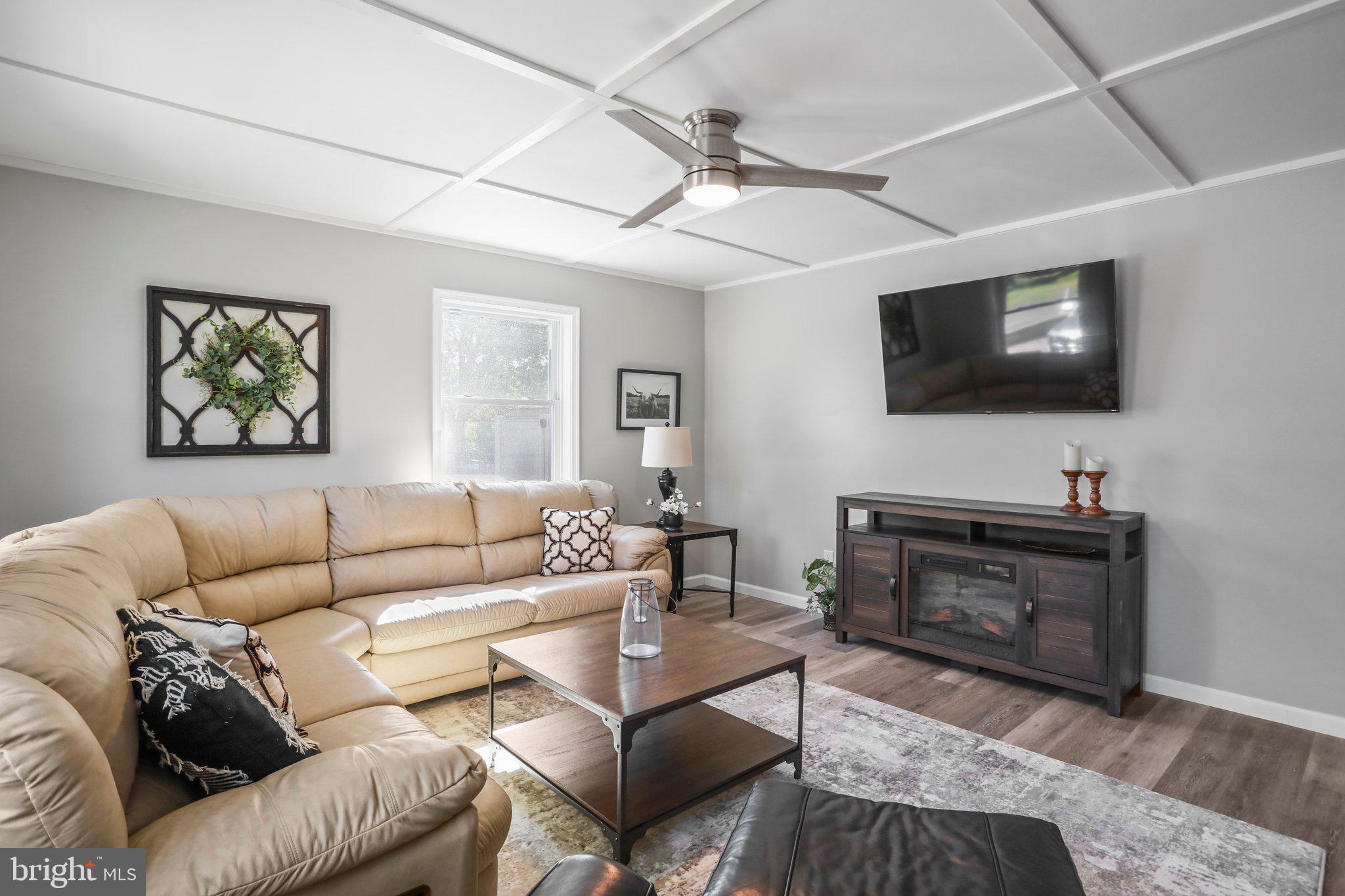 THE MEADOWS - Residential Lease