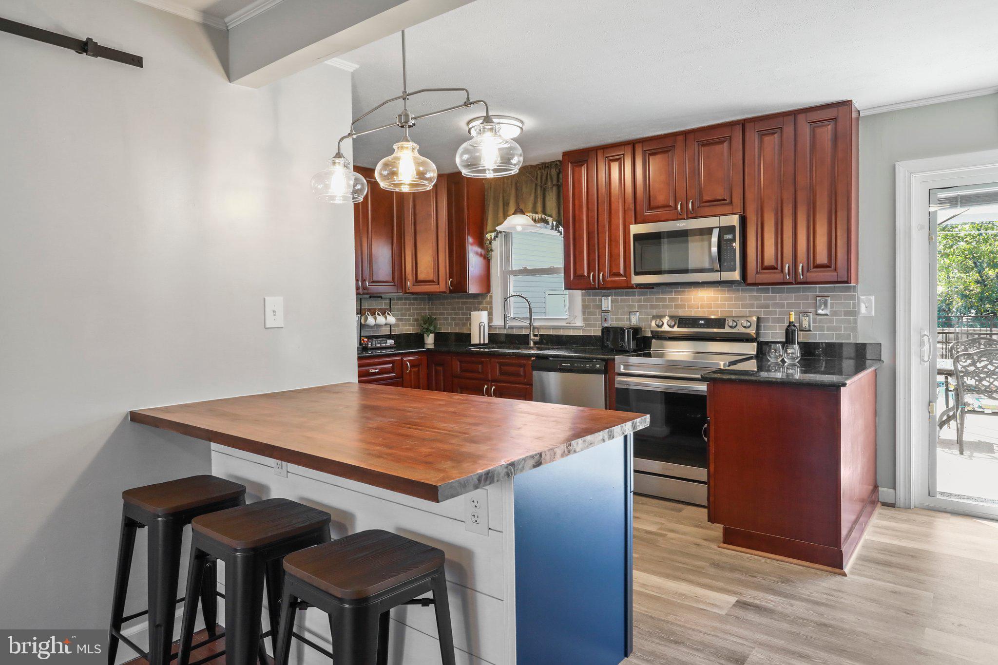 THE MEADOWS - Residential Lease