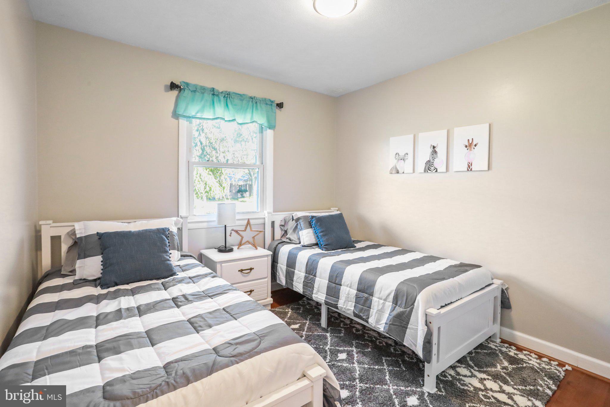 THE MEADOWS - Residential Lease