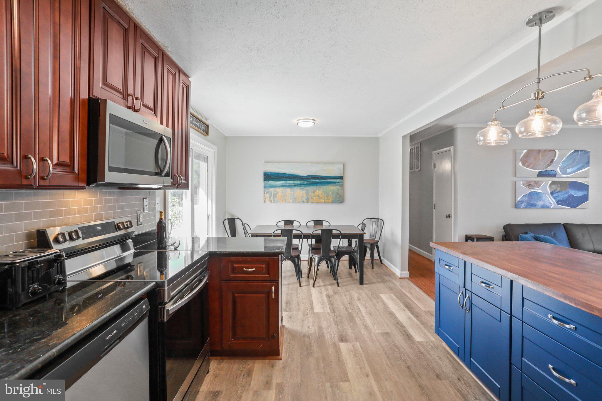 THE MEADOWS - Residential Lease