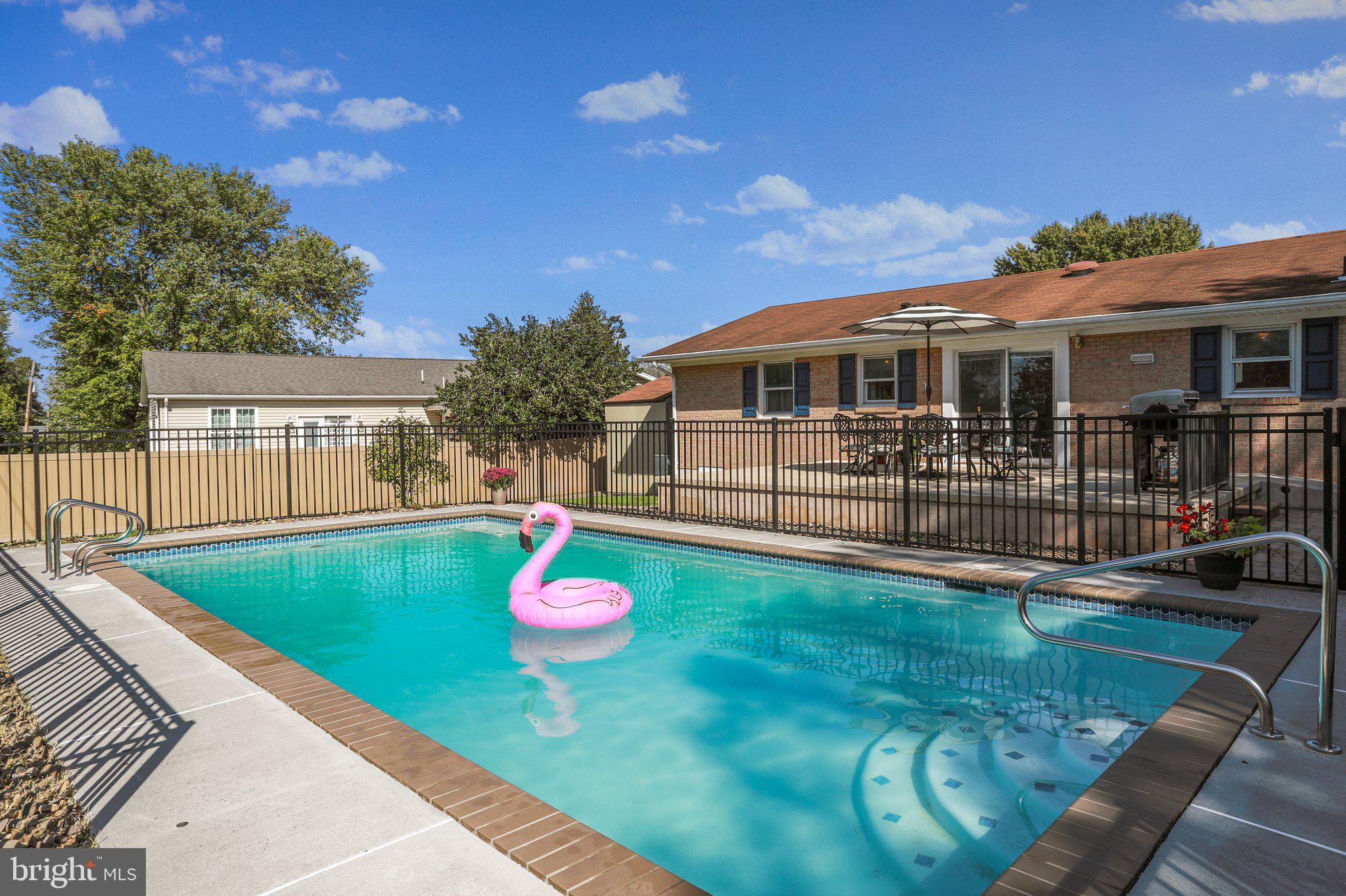 THE MEADOWS - Residential Lease