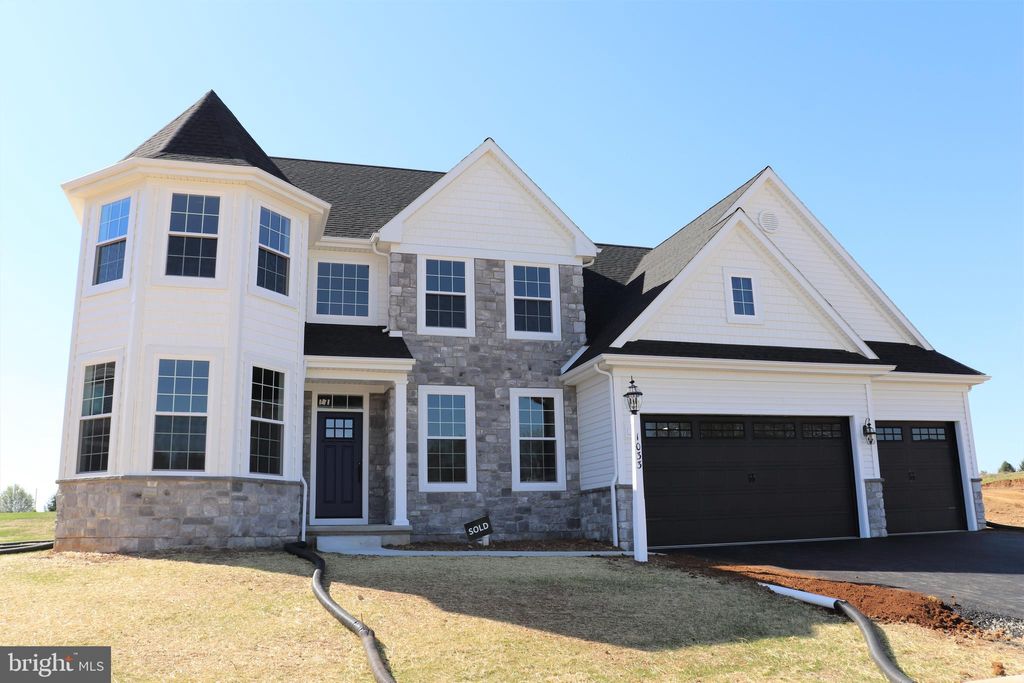 Photo of 1033 STRAFFORD PL #54, LANCASTER, PA 17601 (MLS # PALA2025128)