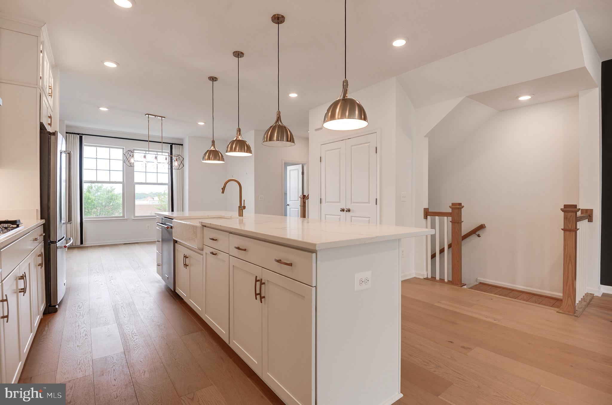 POTOMAC STATION MARKETPLACE - Residential Lease