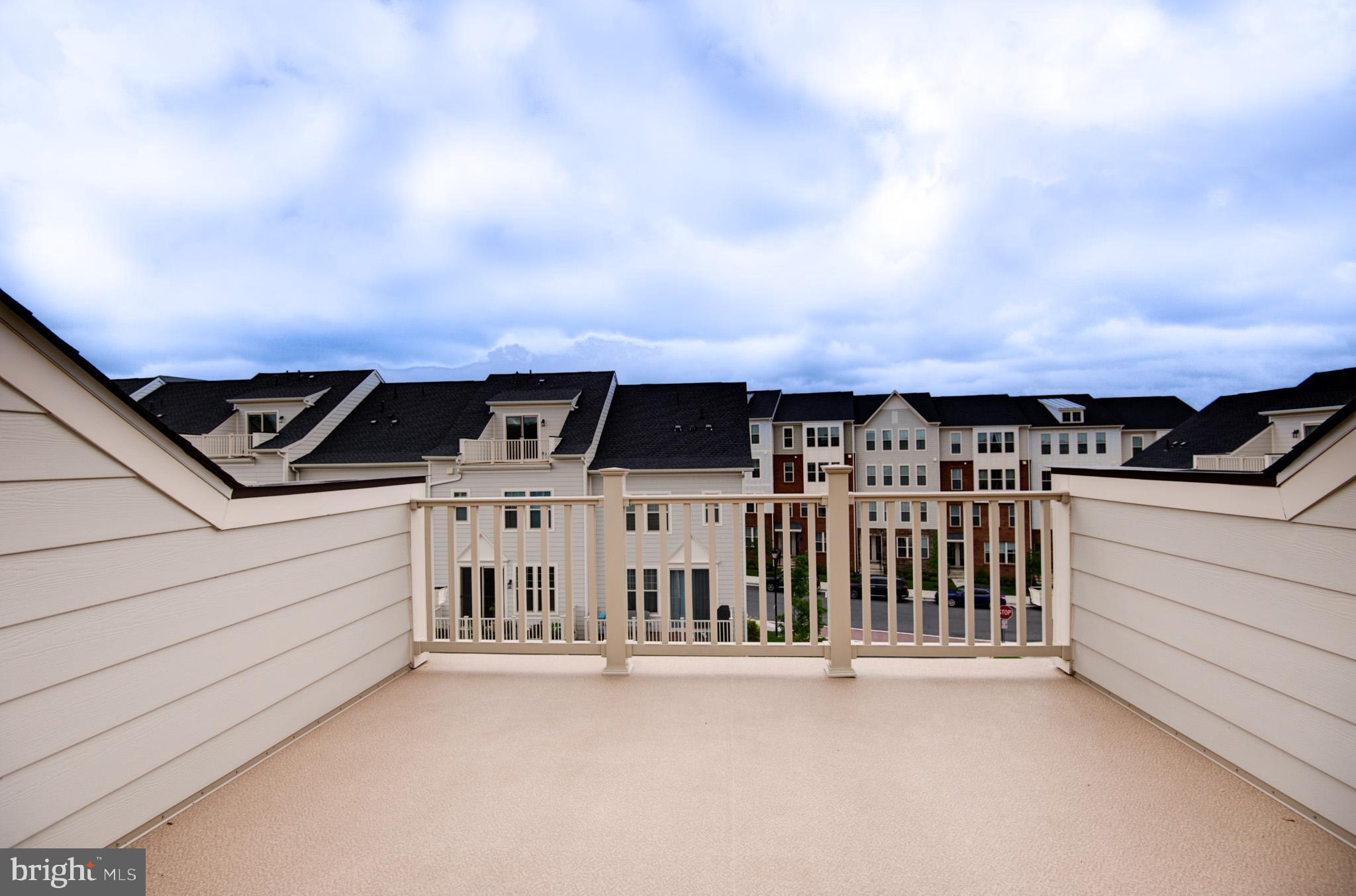 POTOMAC STATION MARKETPLACE - Residential Lease