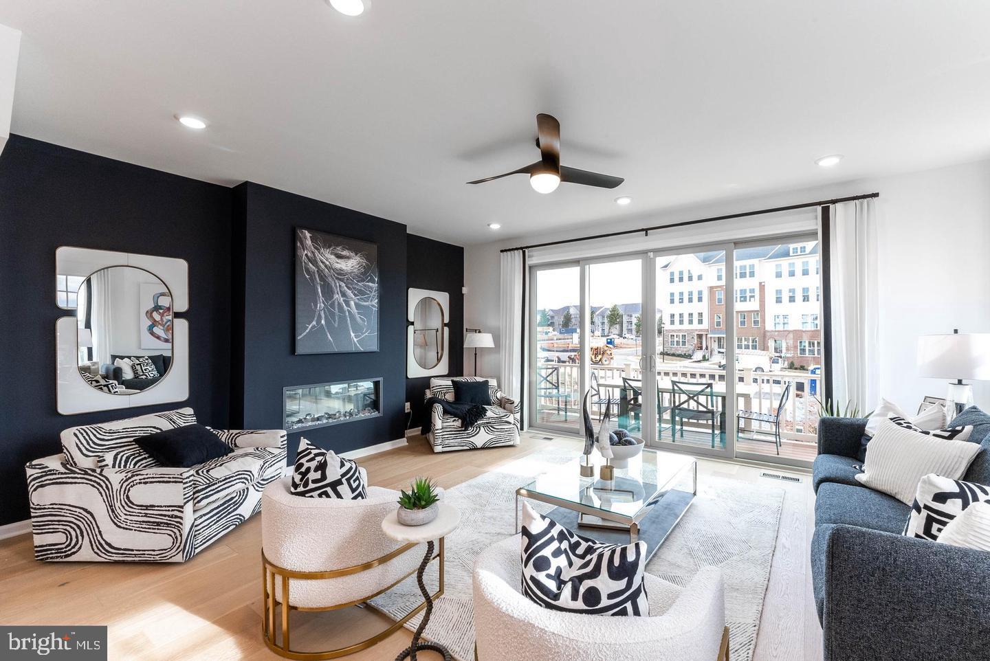 POTOMAC STATION MARKETPLACE - Residential Lease