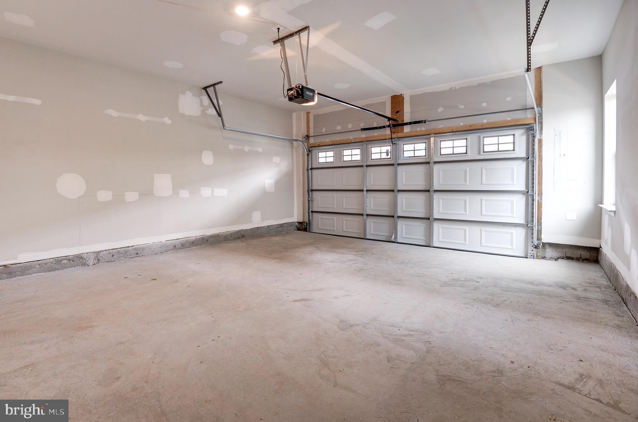 POTOMAC STATION MARKETPLACE - Residential Lease