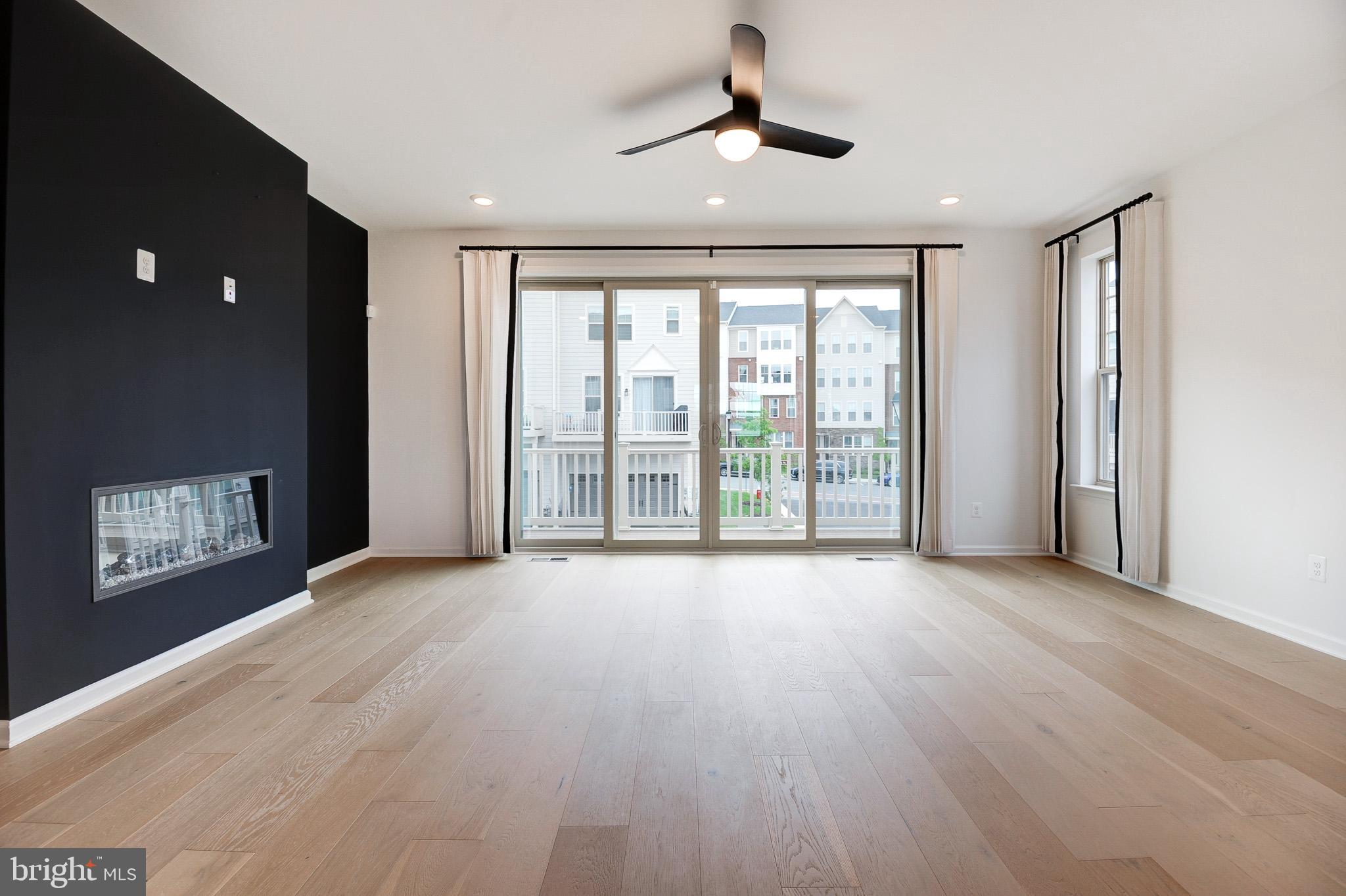 POTOMAC STATION MARKETPLACE - Residential Lease