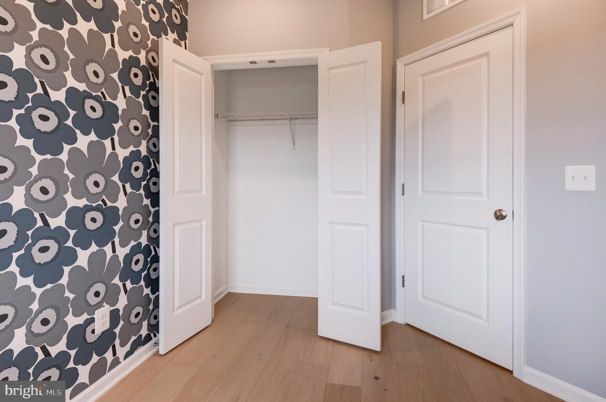 POTOMAC STATION MARKETPLACE - Residential Lease