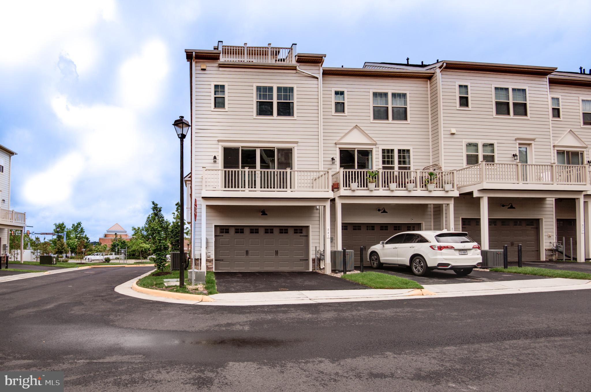 POTOMAC STATION MARKETPLACE - Residential Lease