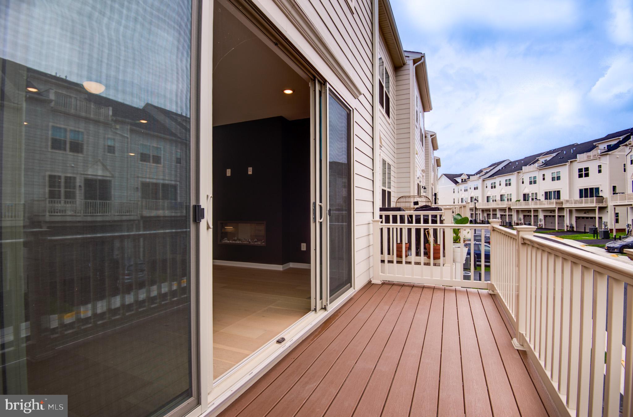 POTOMAC STATION MARKETPLACE - Residential Lease