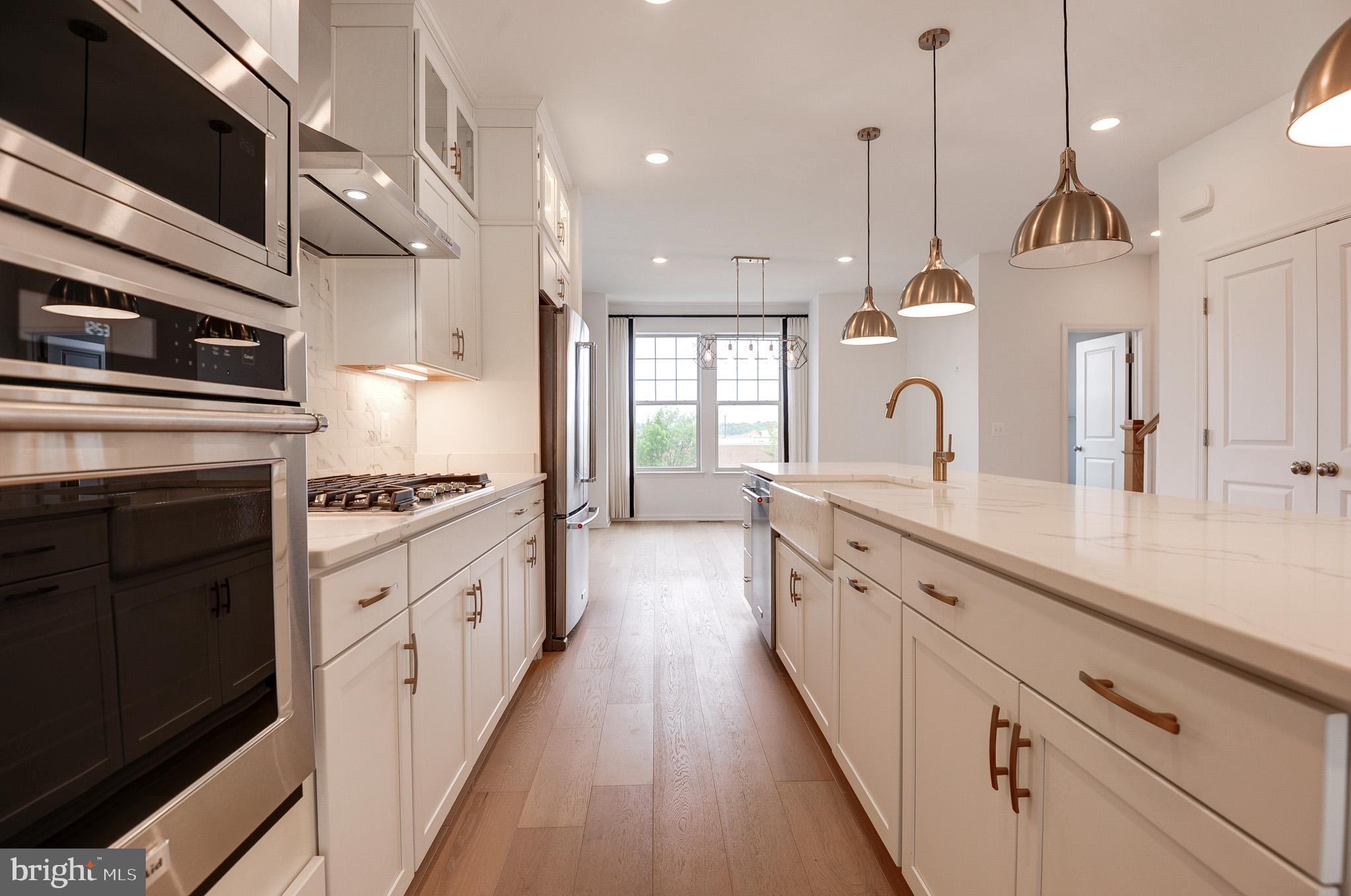 POTOMAC STATION MARKETPLACE - Residential Lease