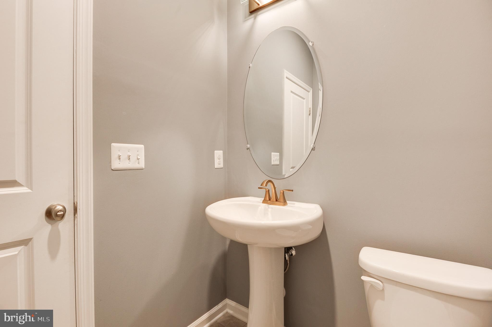 POTOMAC STATION MARKETPLACE - Residential Lease