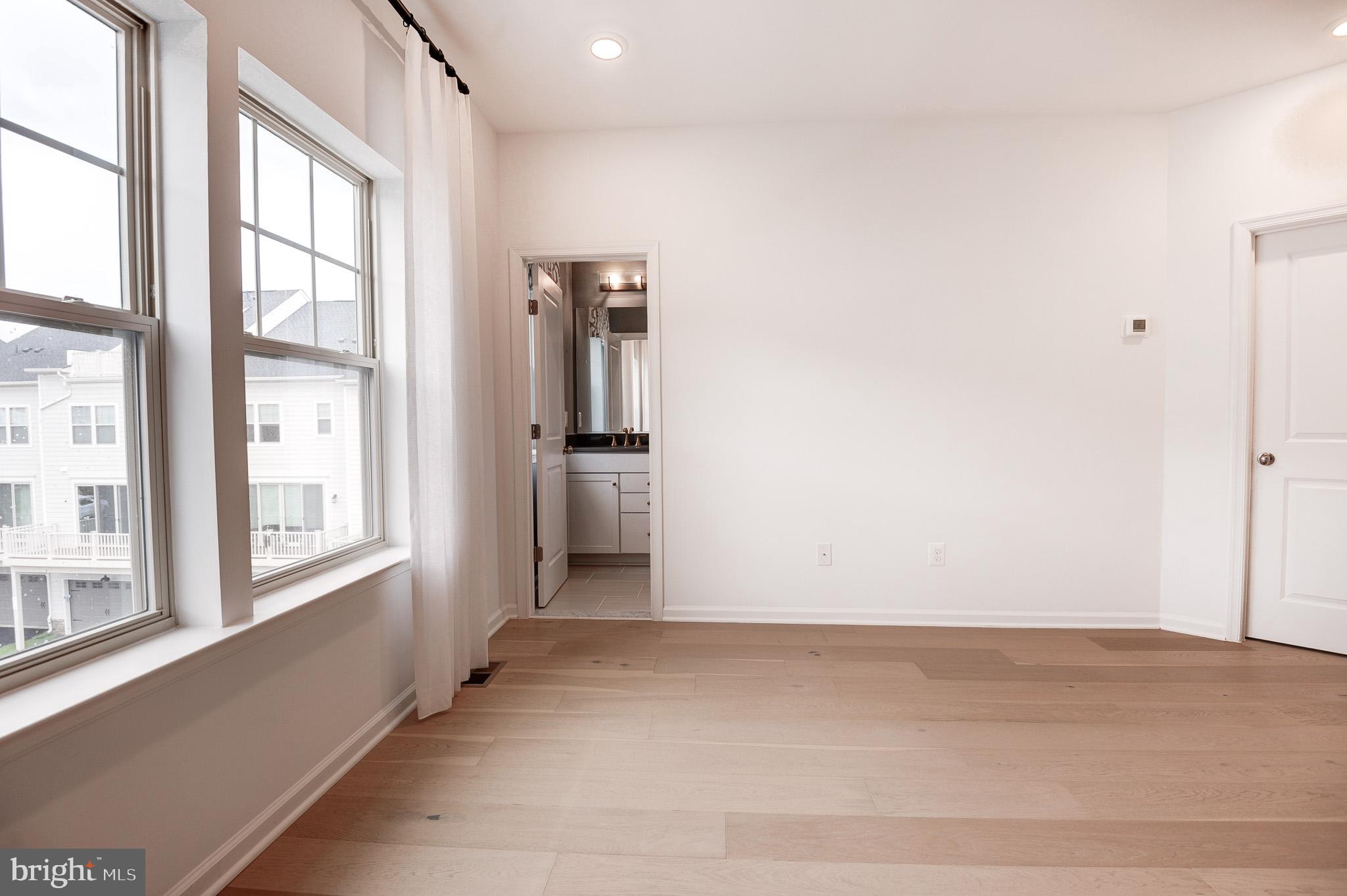 POTOMAC STATION MARKETPLACE - Residential Lease