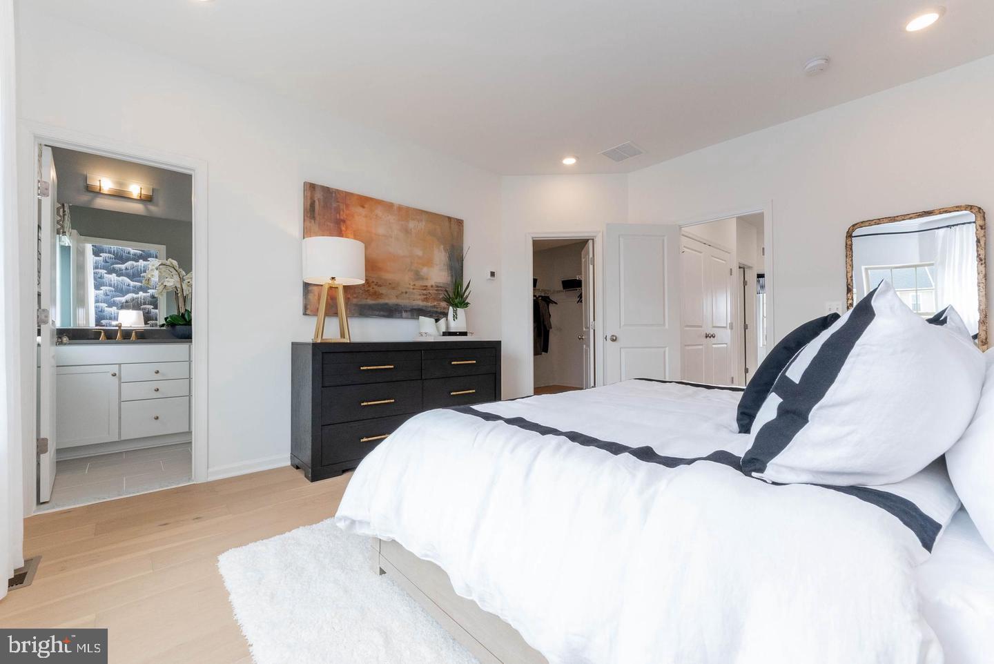 POTOMAC STATION MARKETPLACE - Residential Lease