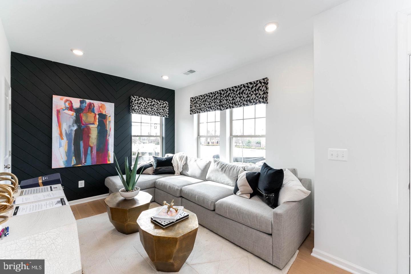 POTOMAC STATION MARKETPLACE - Residential Lease