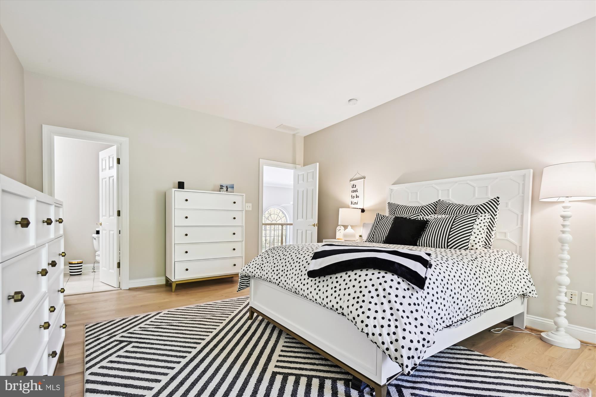 TEMPLES DELIGHT - Residential