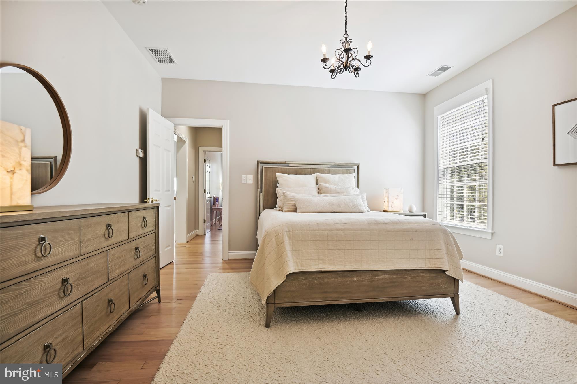 TEMPLES DELIGHT - Residential