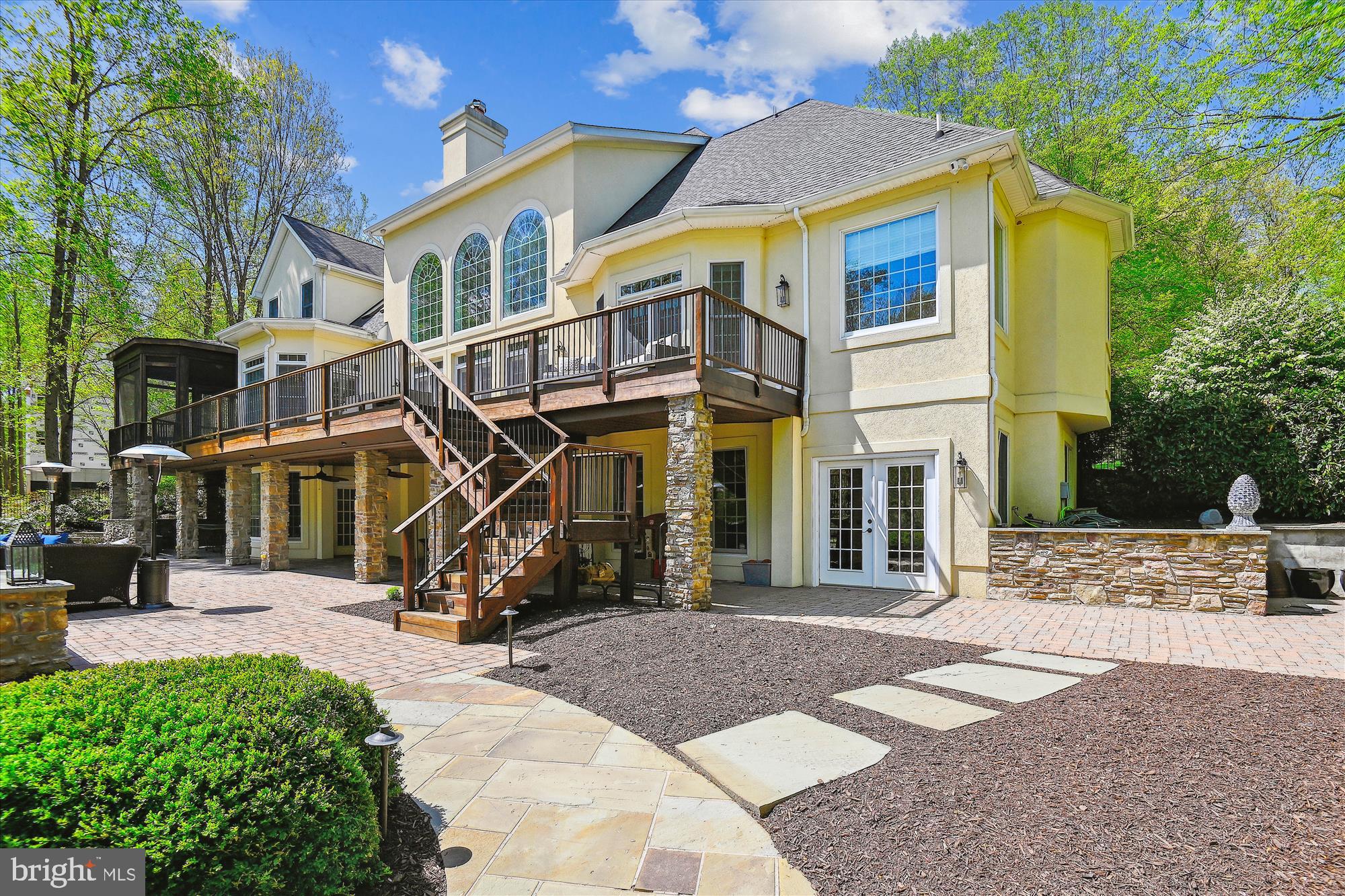 TEMPLES DELIGHT - Residential