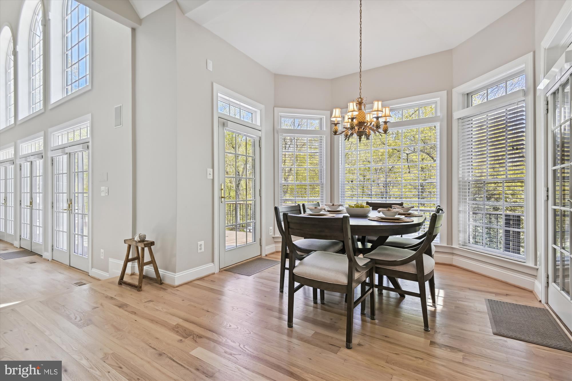 TEMPLES DELIGHT - Residential