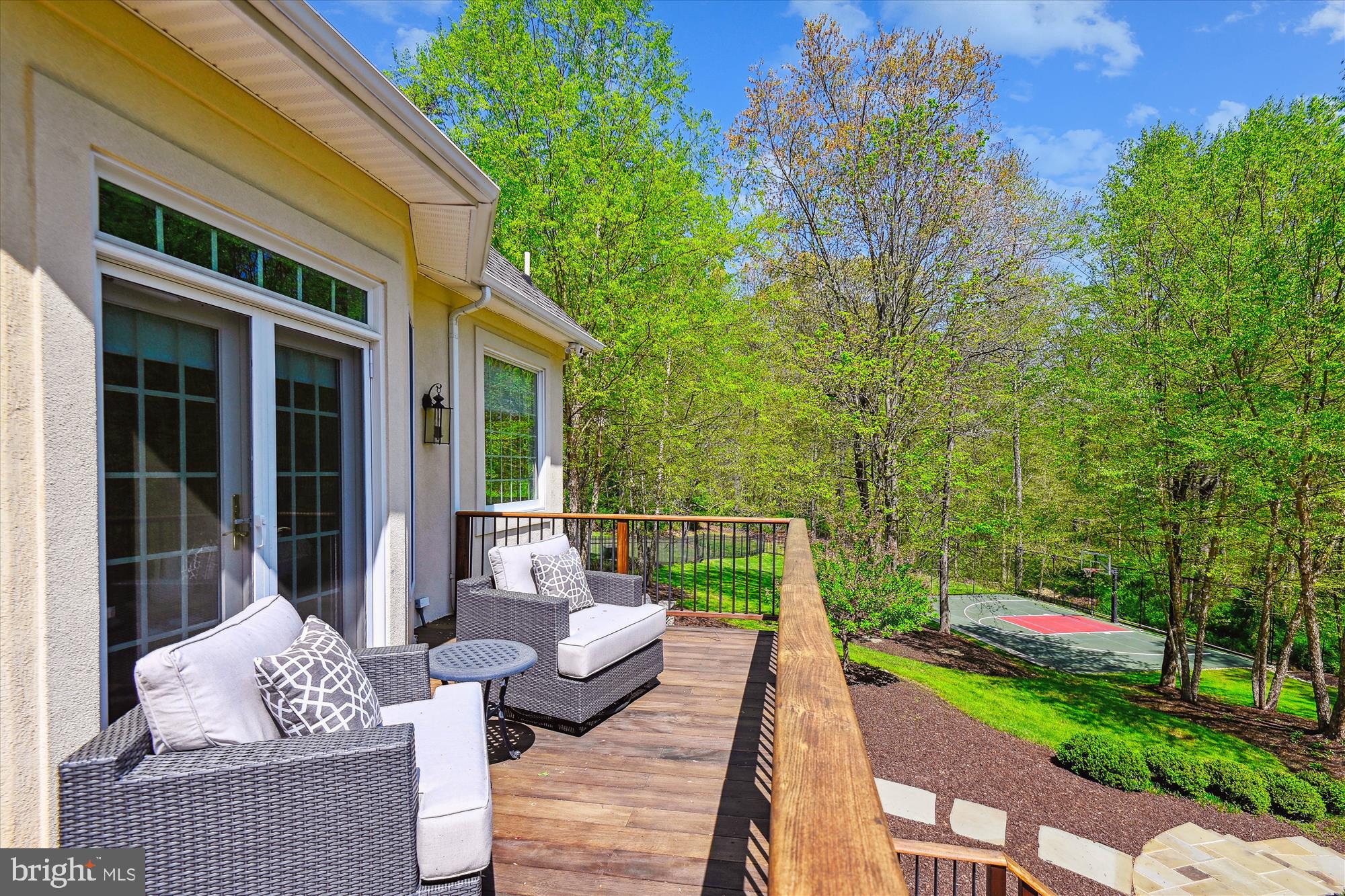 TEMPLES DELIGHT - Residential