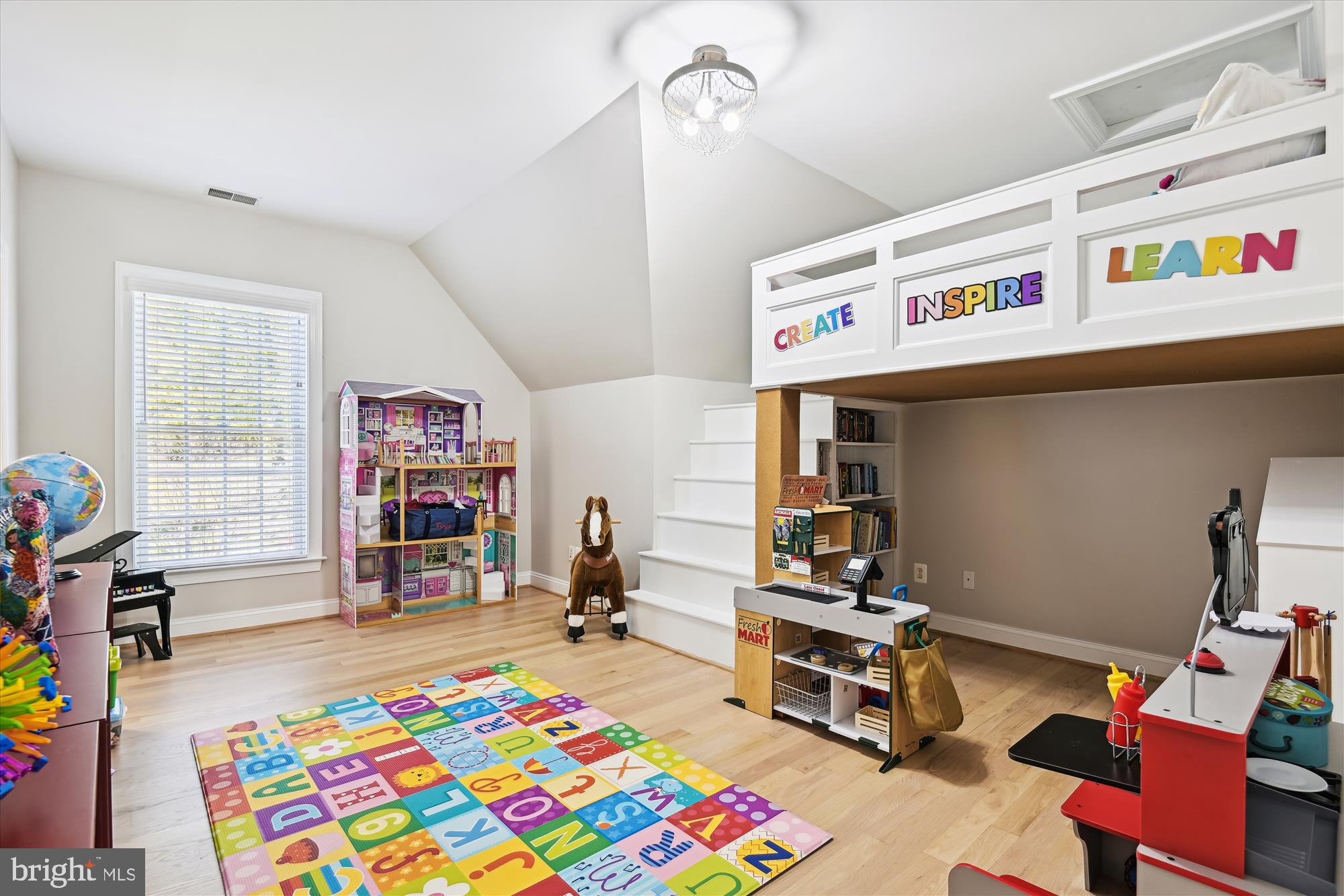 TEMPLES DELIGHT - Residential