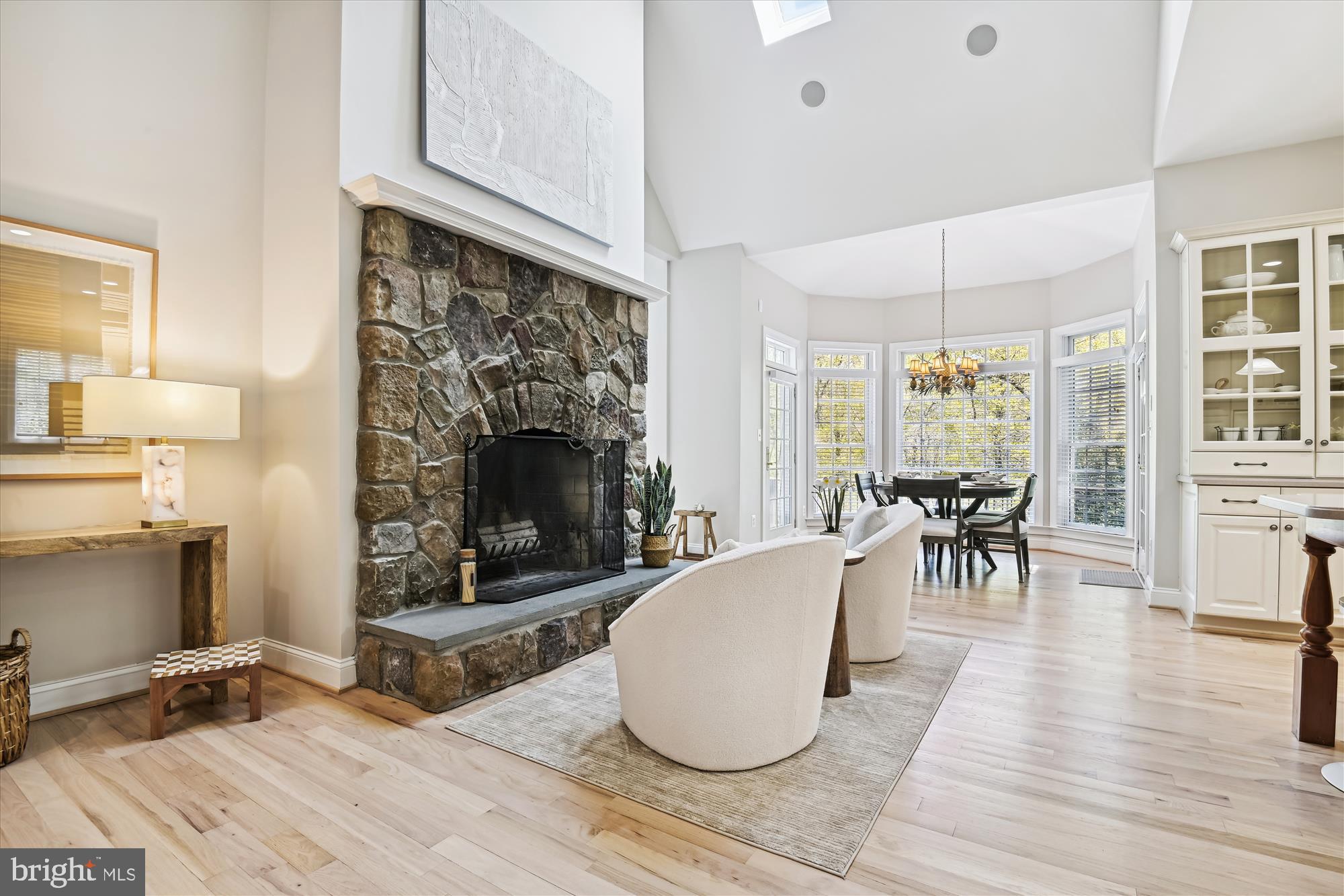 TEMPLES DELIGHT - Residential