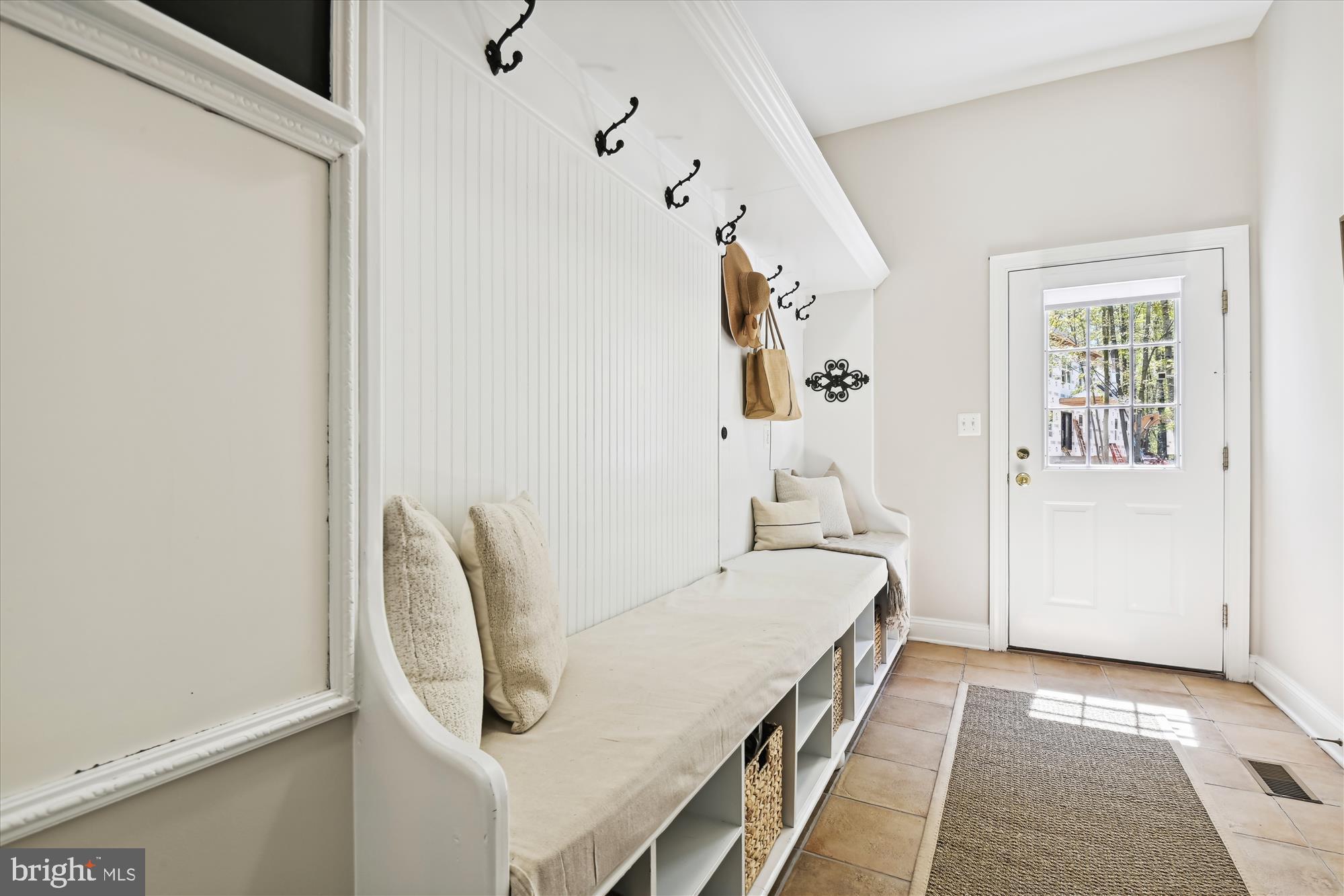 TEMPLES DELIGHT - Residential